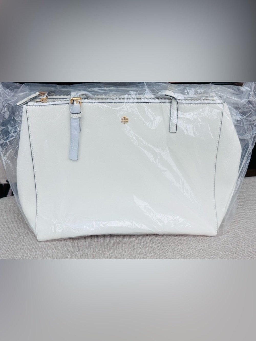 NWT Tory Burch White Leather Logo Zip Tote